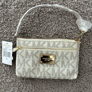 MICHAEL Michael Kors Wristlet